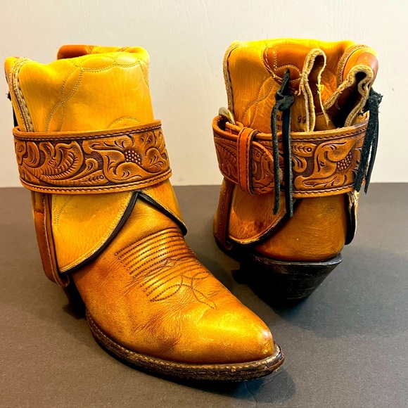 Tony Lama Booties 7 1/2 - Picture 1 of 3